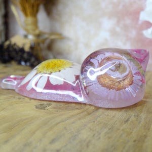 Cat with flowers, cute kitten decoration, home décor, real flowers, keepsake, can be customised, bespoke cat gift, bereavement