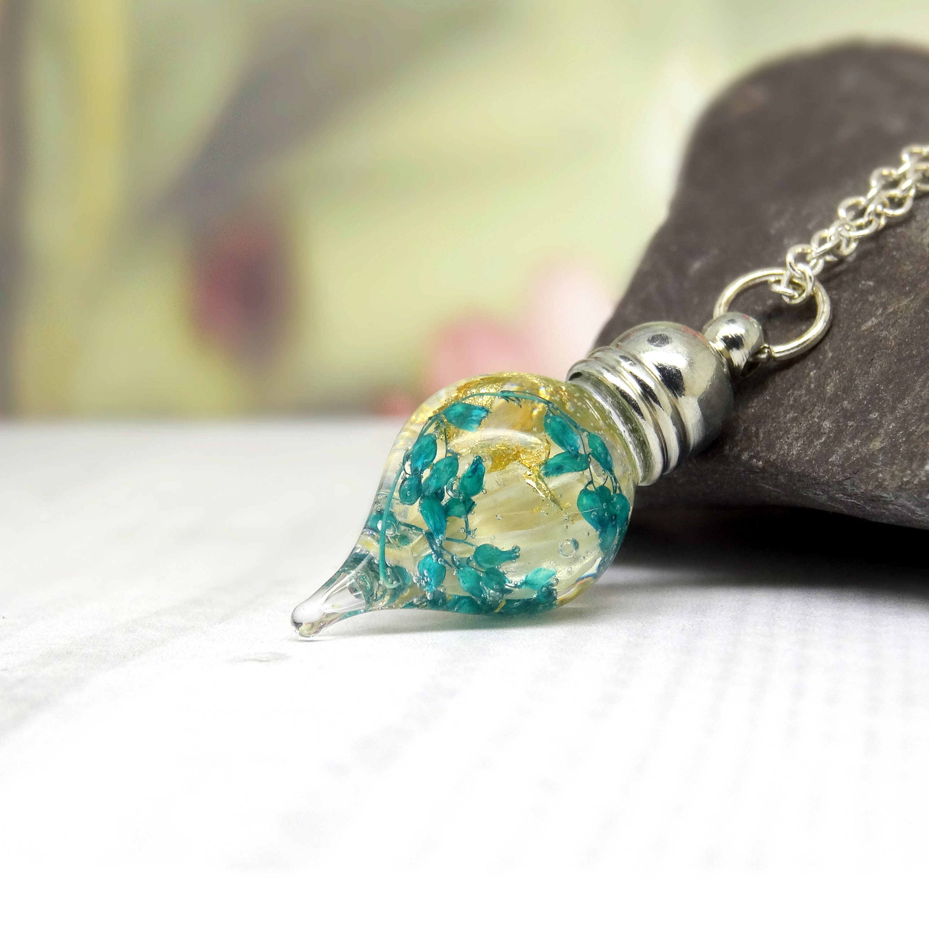 Real flower necklace