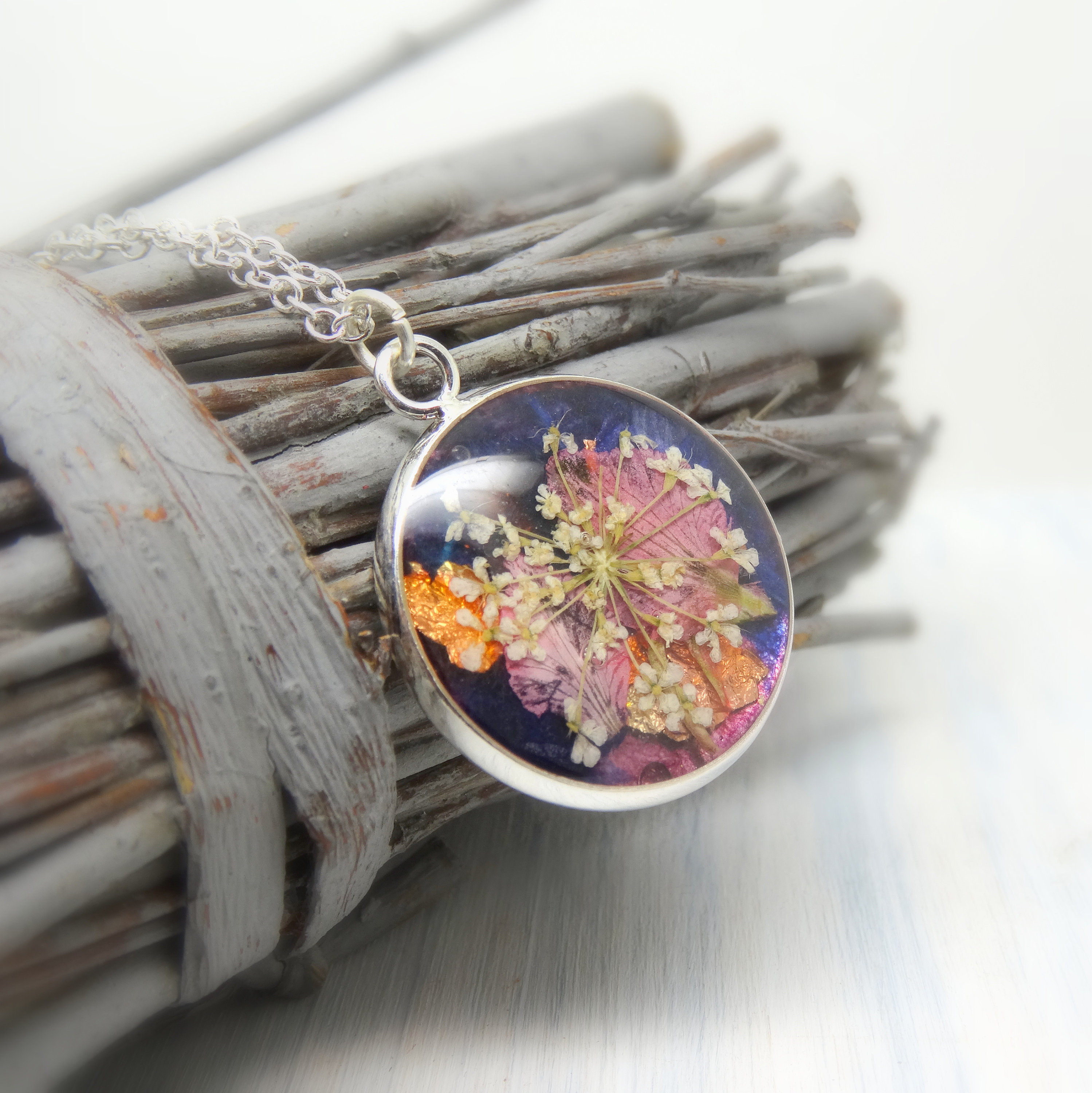 flower necklace wedding