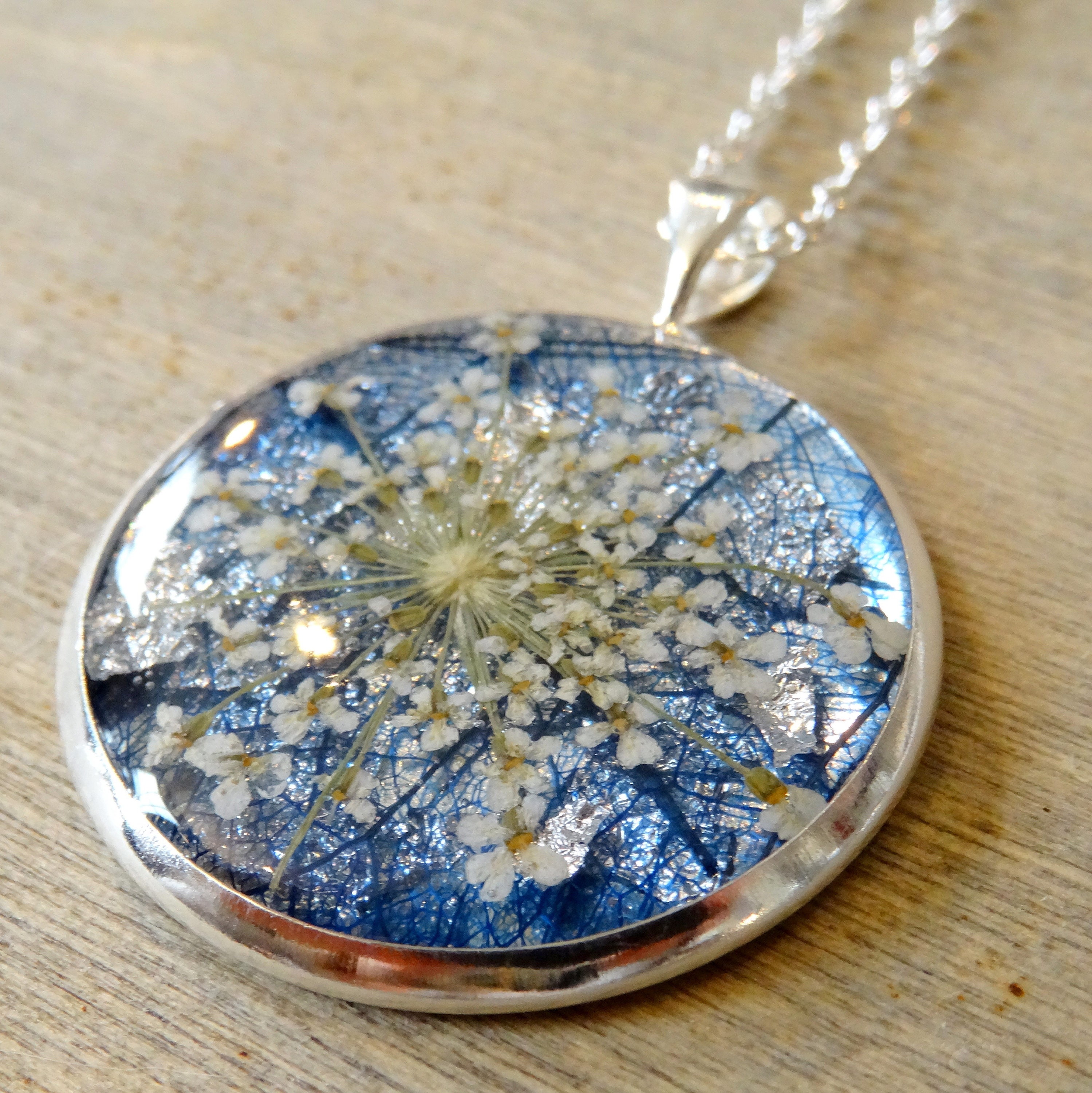 Queen anne's clearance lace necklace