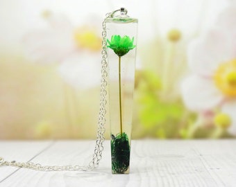 Daisy and bodhi leaf pendant, real flower necklace, real flower jewellery, bridal jewelry, floral vegan friendly gifts, real daisy necklace