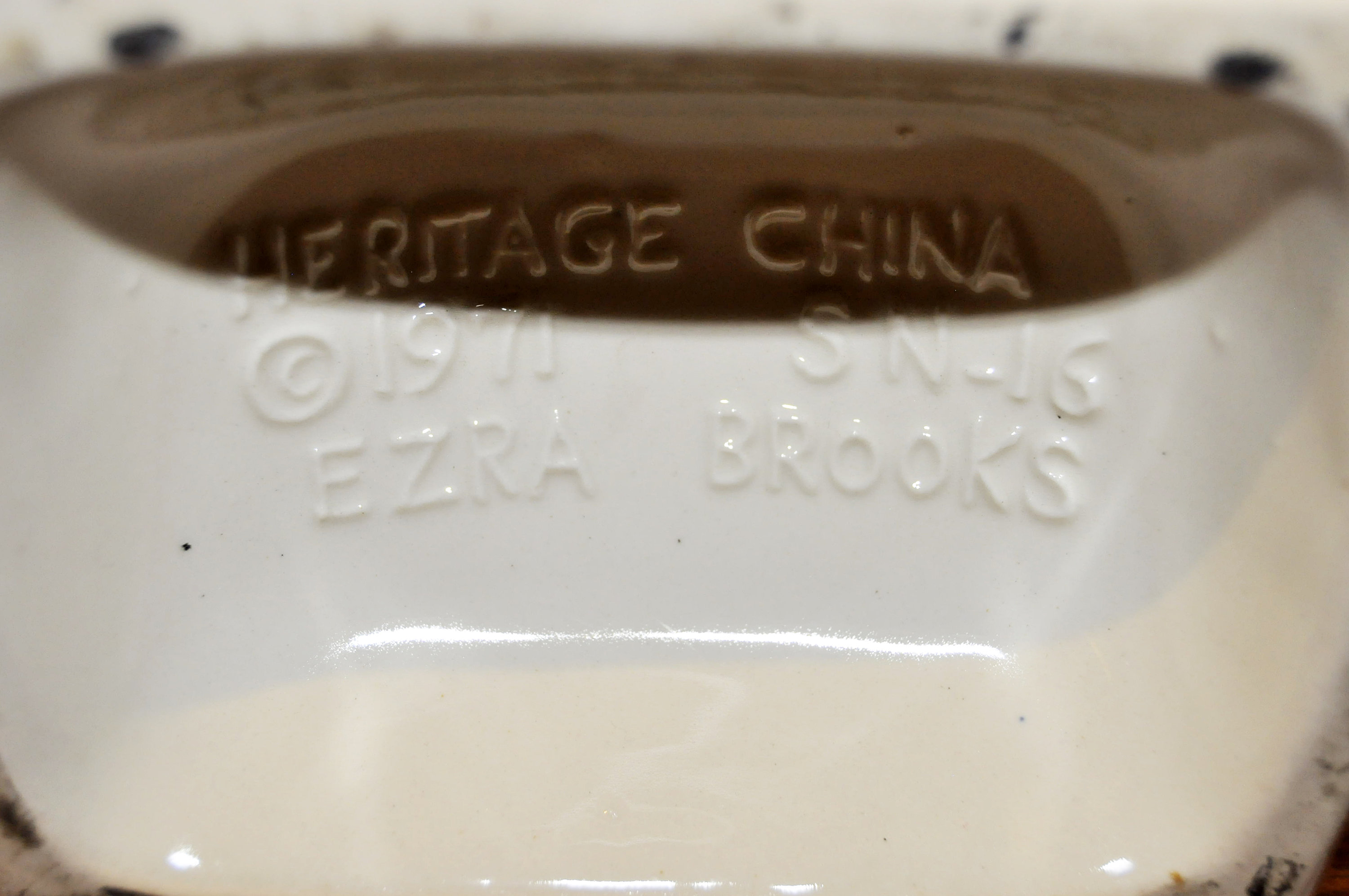 Vintage 1971 Heritage China 24 Karat Gold Ezra Brooks SEA CAPTAIN