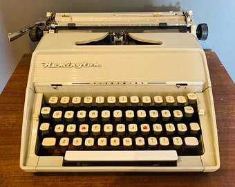 ヴィンテージ レミントン ランド タイプライター – オランダ語