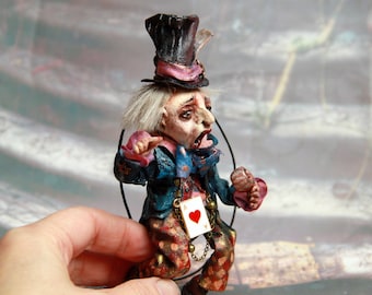 Ciondolo bambola Alice nel Paese delle Meraviglie Cappellaio Matto, regalo da collezione