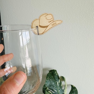 Personalized Cowboy Hat Wine Glass Charm, Western Wedding Favor, Custom Drink Marker