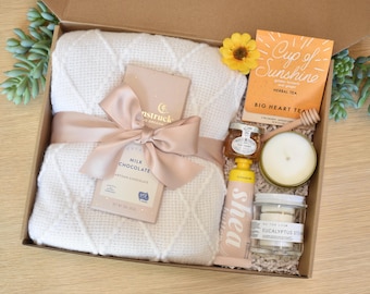 Mothers Gift Box, Gift Box for Grandma, Birthday Gift Set, Self Care Gift for Mom, Daughter to Mother Gift, Hygge Gift Box, Basket for Her