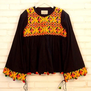Boho chic, Festival haut, Top Boho, station d’usure, veste de kimono, kimono court, manches cloche, vêtements Festival