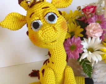 CROCHET PATTERN: Paisley the Giraffe