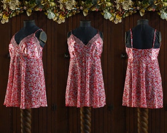 shiny satin babydoll ivory & pink large floral print lingerie mini chemise slip dress // Gilligan O'Malley // M Medium 36