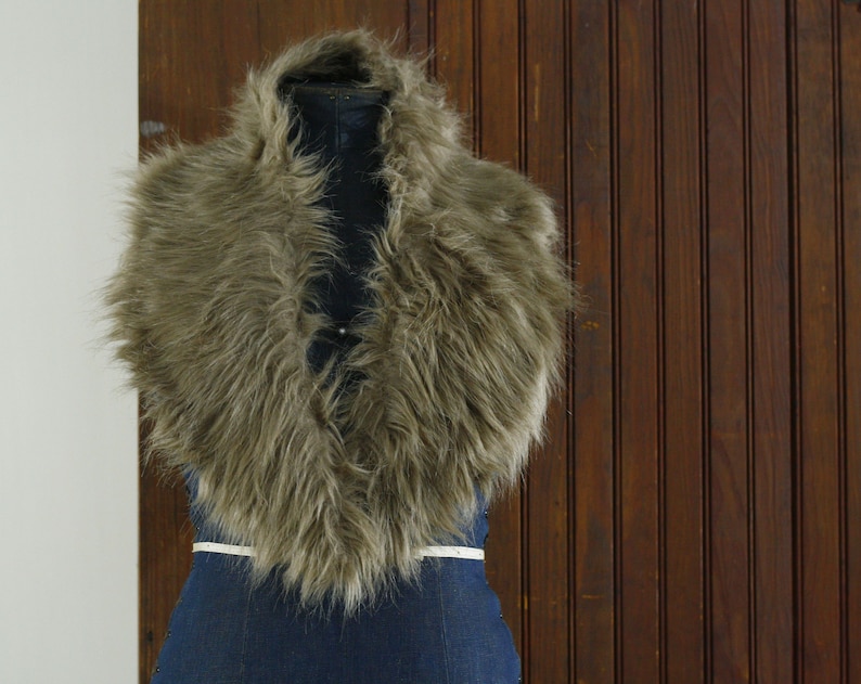 fluffy clay taupe large faux fur collar removeable detachable coat collar