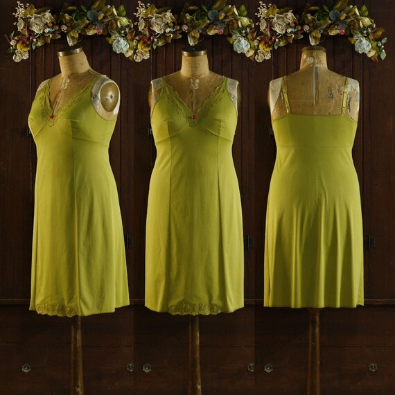 Pea green empire waist V neck front shadow panel … - image 5