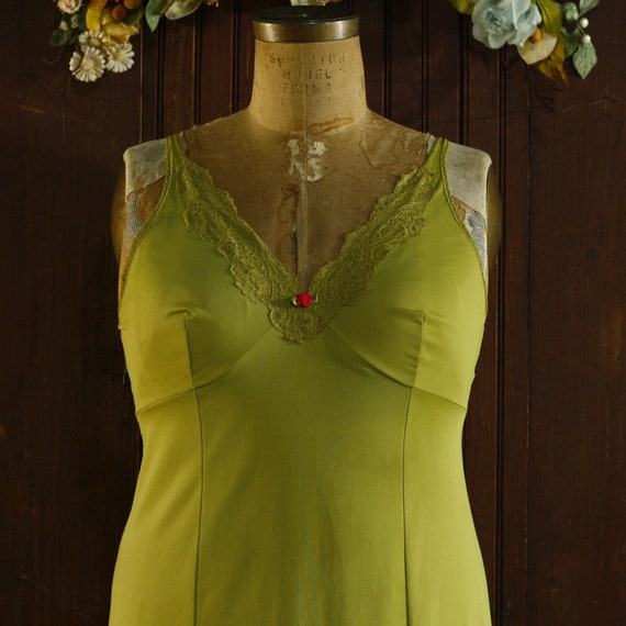 Pea green empire waist V neck front shadow panel … - image 6