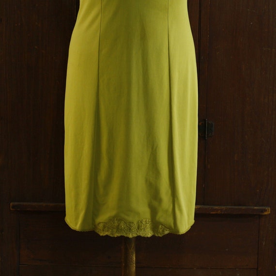 Pea green empire waist V neck front shadow panel … - image 9