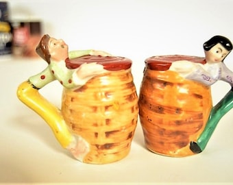Vintage Collectible Over A Barrel Salt and Pepper Shakers
