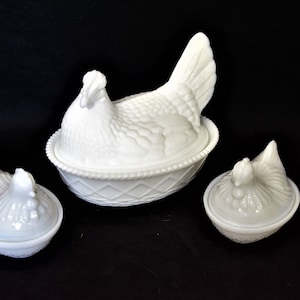 Vintage Milk Glass Hens On A Nest Trinket Dishes