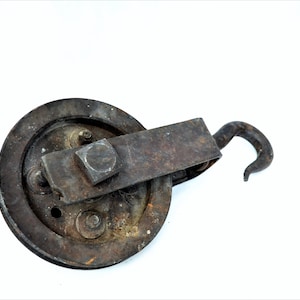 Vintage Primitive Metal Pulley with Hook