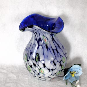 Murino Style Stretch Glass Bulbous Vase