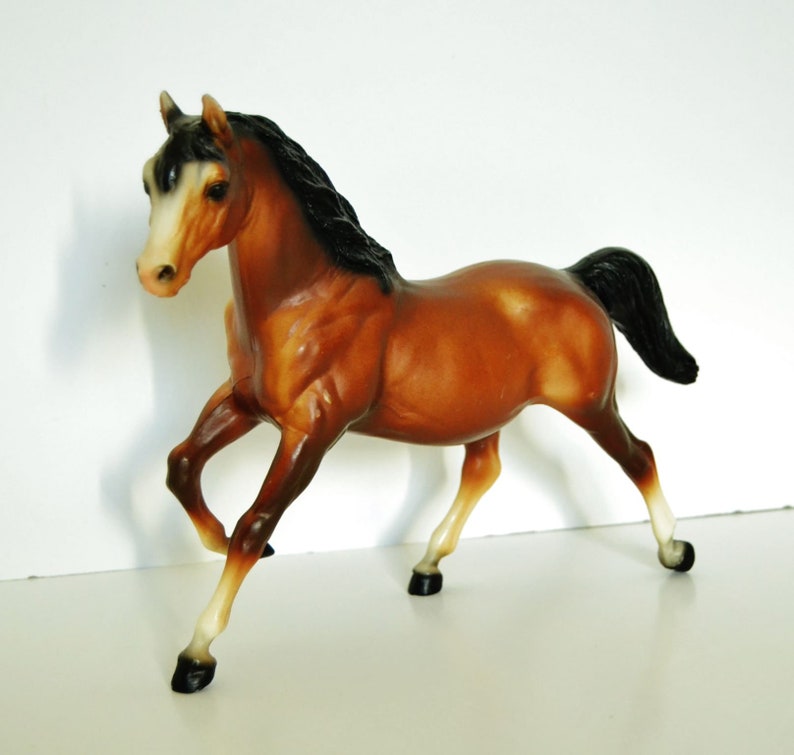 breyer horse figurines