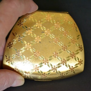 Vintage, Etched, Elgin American Shell Makeup Compact