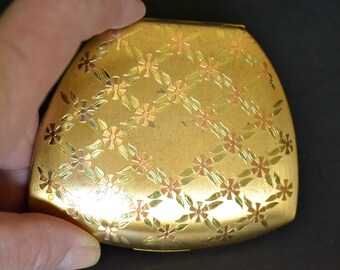 Vintage Etched Elgin American Shell Makeup Compact
