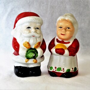 Santa Claus and Mrs Claus Salt and Pepper Shakers
