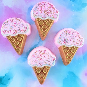 Ice Cream Cone Bath Bomb -  Kids Birthday Party Favors - Ice Cream Social - Here&#39;s the Scoop - Ice Cream Party - I Scream