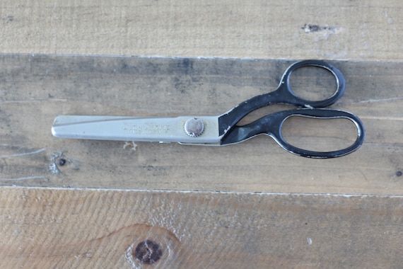 Vintage Steel Pinking Shears Black Handle Scissors Made in Japan