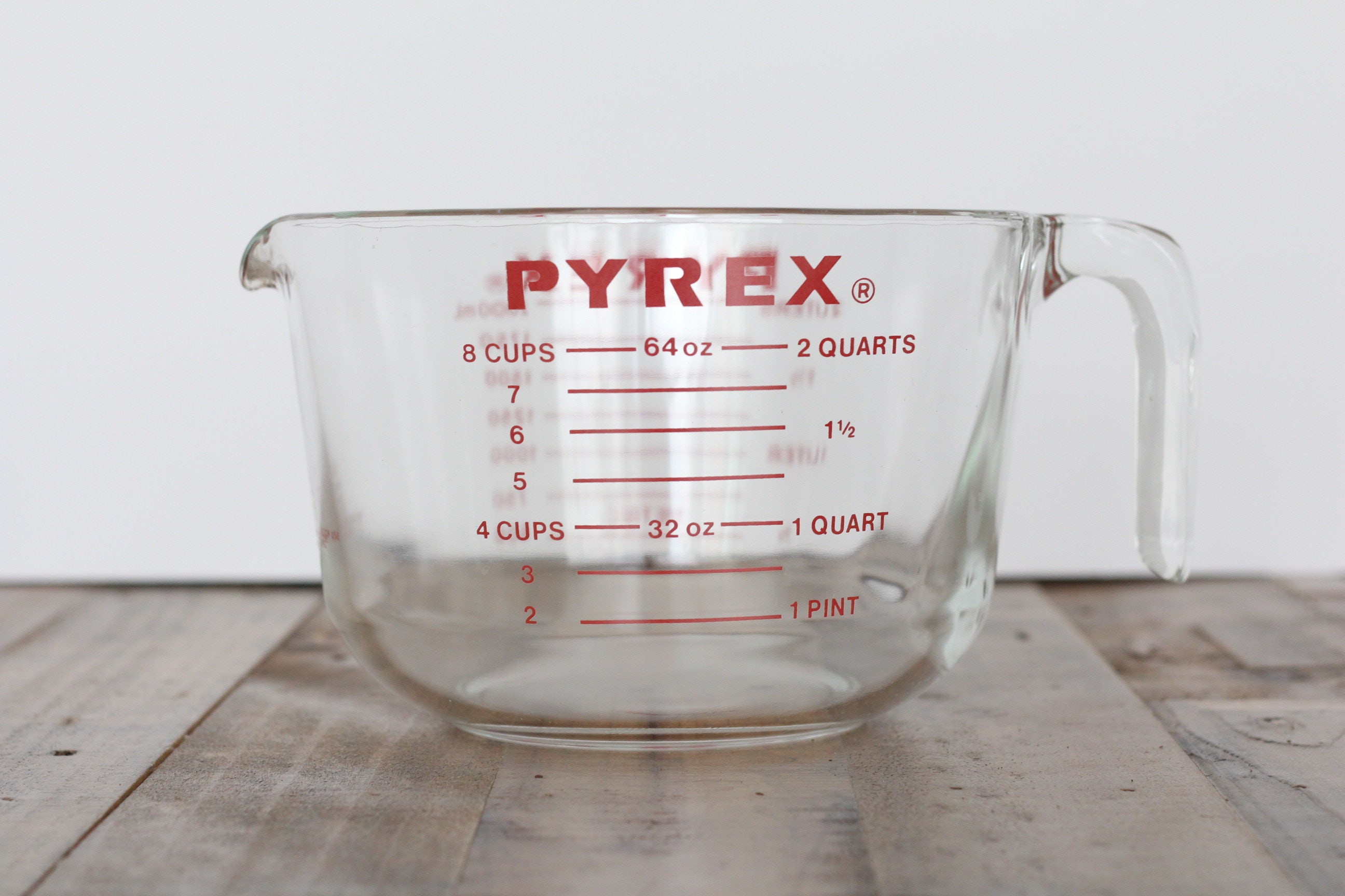 Rare Vintage Pyrex 8 Cup Clear Measuring Bowl Red Lettering Model