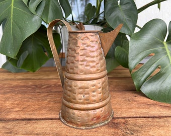 Vintage Hammered Copper Pitcher | Spout  | Handle | Antique Patina | Water Jug | Farmhouse Decor | Kitchenware | Barware | Mancave | Vase