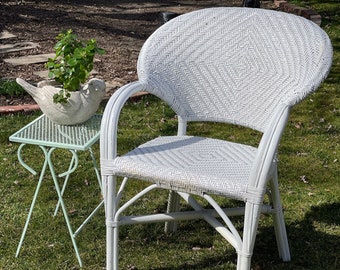 Chaise vintage en osier blanc