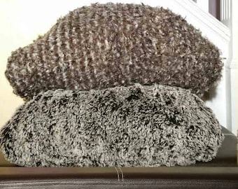 Kussenslopen van imitatiebont: alpaca ivoor matte punten, krullend bruin, lichtbruin, bruin nerts kussenslopen met imitatiebont decor