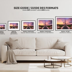 Puede incluir: Una exhibici&oacute;n de impresiones art&iacute;sticas enmarcadas con una fotograf&iacute;a de la Torre Eiffel al atardecer. Las impresiones est&aacute;n disponibles en varios tama&ntilde;os, incluyendo 30x20 cm, 36x24 cm, 45x30 cm, 60x40 cm y 75x50 cm. El texto "GU&Iacute;A DE TAMA&Ntilde;OS" es visible.