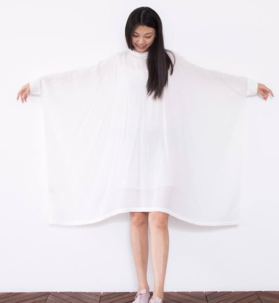white long sleeve tunic dress