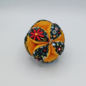 Montesorri-Greifball mit Rassel Größe S Bild 2