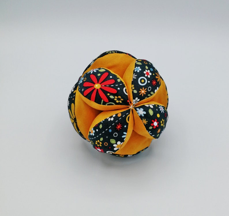 Montesorri-Greifball mit Rassel Größe S Bild 2