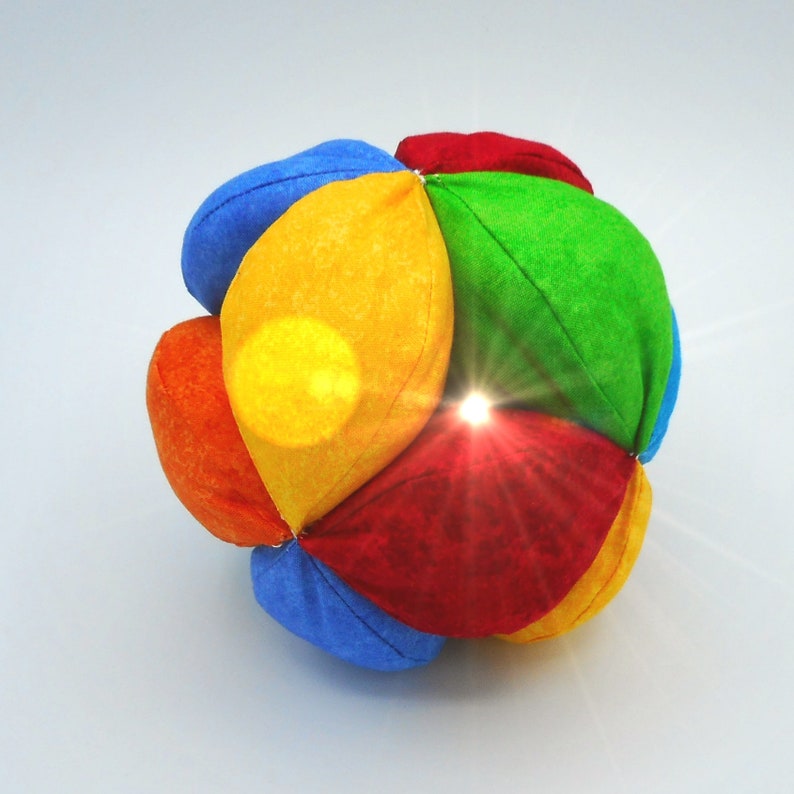 Montessori-Greifball mit Rassel von Vielfädig Bild 1