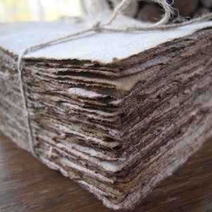 4 " x 4" Aspecto angustiado Tarjeta en blanco / Papelería de aspecto vintage / Papelería teñida de café / hecha a mano con papel reciclado - 50 hojas