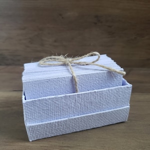 50 piezas de tarjeta de visita en blanco lila/lista para su sello comercial/tarjeta de visita ecológica/papel reciclado lila hecho a mano