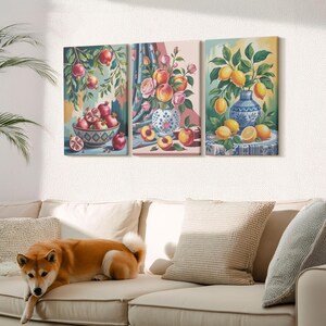 Lot de 3 oeuvres d'art murales sur toile - Fleurs et fruits peints dans des vases, oeuvre d'art murale orange, plantes et fleurs à accrocher