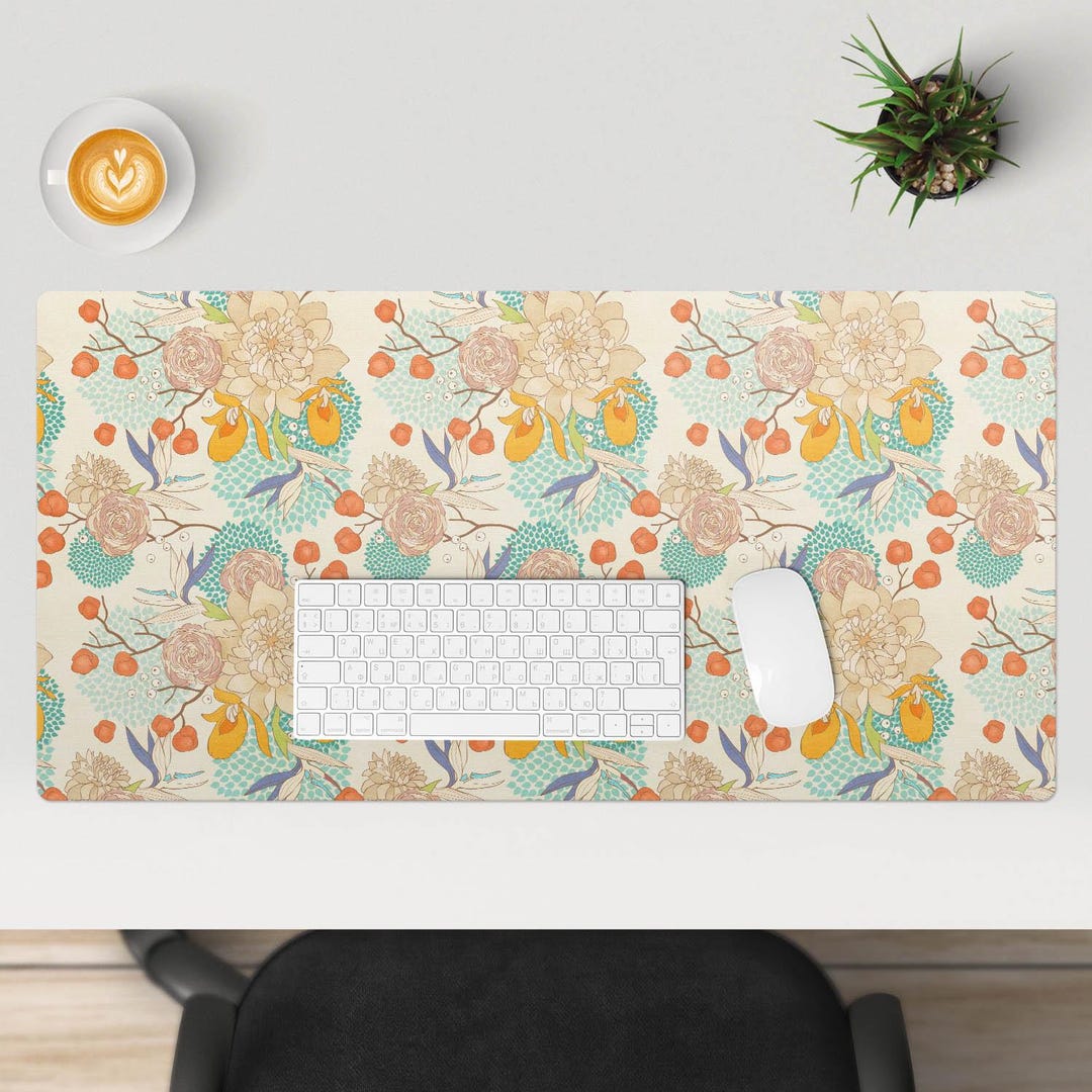Floral Retro Pattern Desk Mat, Beige Desk Pad, PVC Table Protector ...