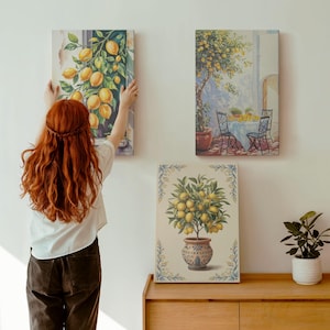 Set di 3 stampe su tela - Alberi di limone e frutta in un ambiente soleggiato, stampa fotografica su tela gialla, decorazione da parete con piante e fiori