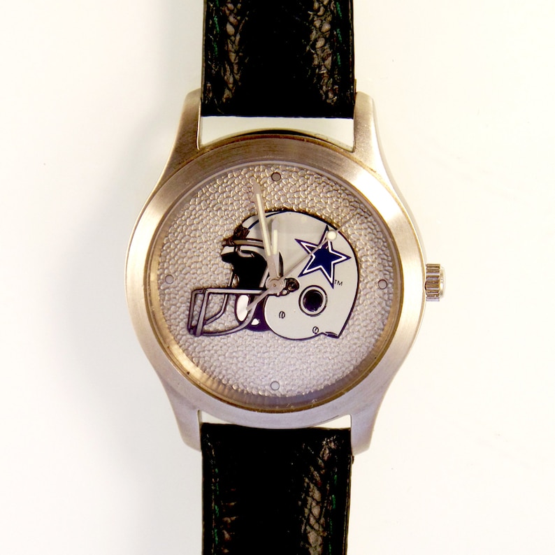 Dallas Cowboys Authentic NFL Team Fossil Vintage Watch, Collectable, Style LI-1140 Under 79.00 image 1