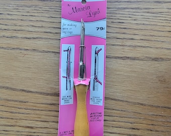 Vintage Marcia Lynn rug punch needle no. 6 for making yarn or rag rugs - brand new old stock