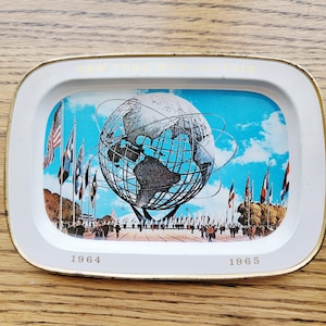 Vintage 1964-1965 New York World's Fair kleines Metallspitze Tablett - Unisphere, United State Steel 1961