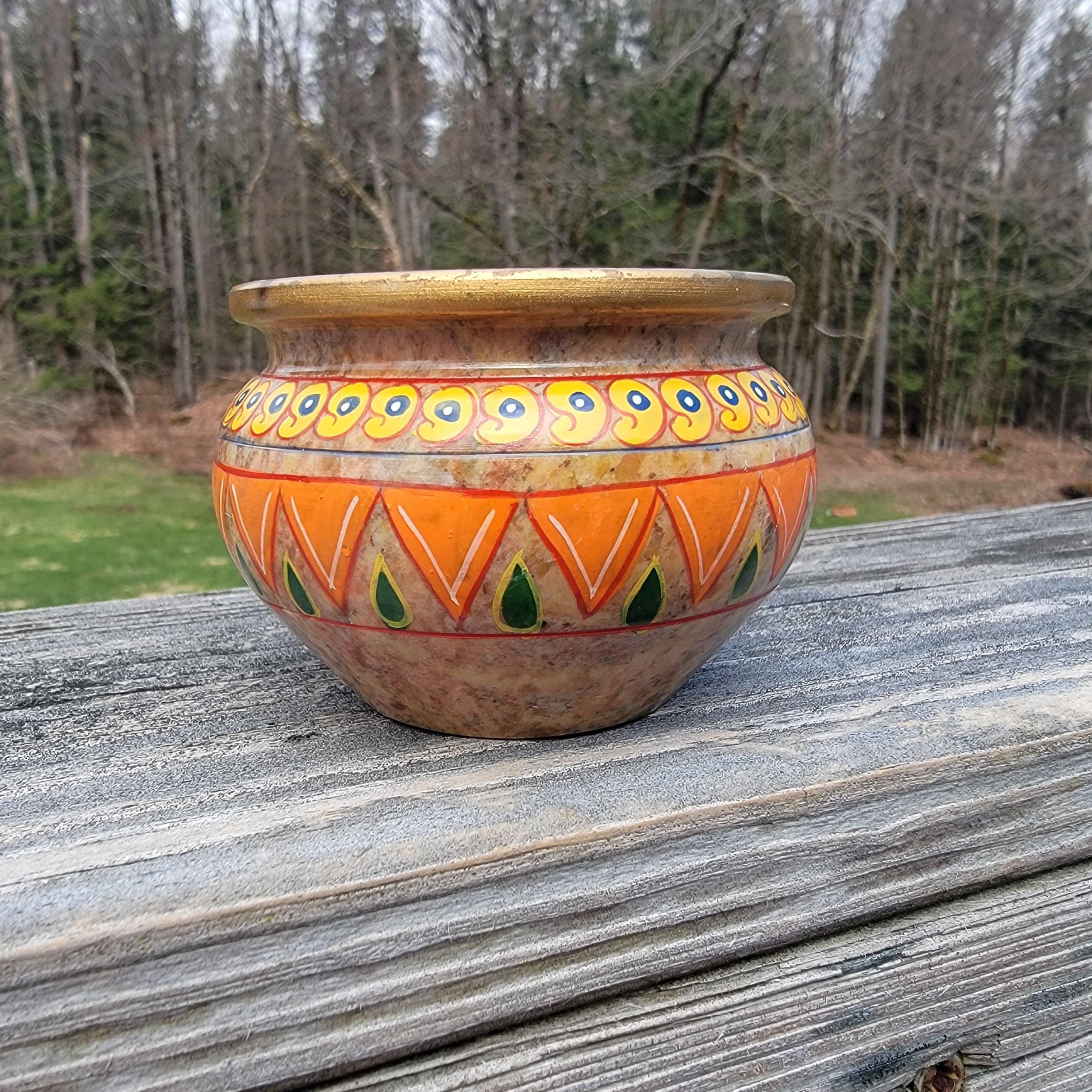 Vintage Native American Indigenous painted vase, bowl, dish, stoneware, geometric design