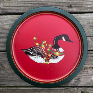 Vintage Wang&#39;s International Inc. metal serving tray - Made in Taiwan R. O. C. 1988 - Christmas holiday goose bird ribbon plate red green