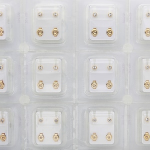 Surgical steel stud earrings 4mm ear piercing kit Clear Cubic Zirconia Crystal 12 individually wrapped Caflon ear piercing tray set 12 pairs