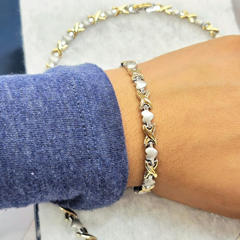 Xoxo necklace and bracelet set Clearance