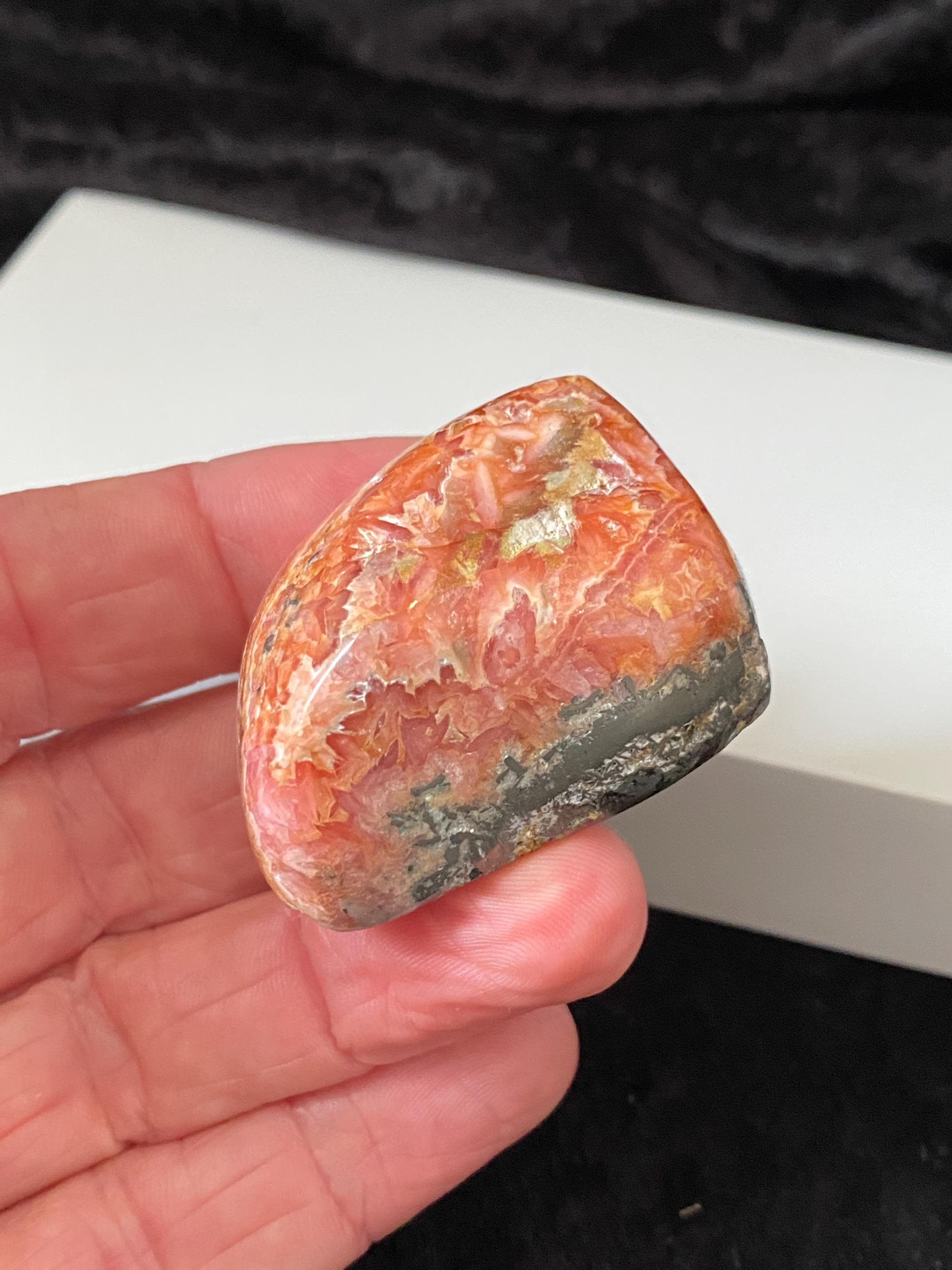 超激レア❗️❗️ シトリン　in トルマリン 　水晶　天然石　原石　パワーストーン CrystalMiracles - Etsy 日本