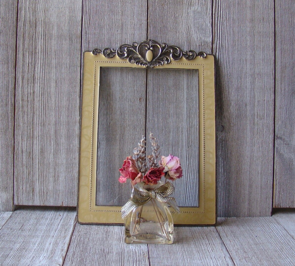 4x6 or 5x7 thin dotted rope gold italian wood frame